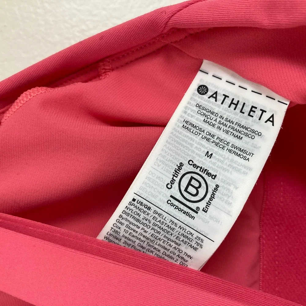 Athleta women’s one piece swimsuit
